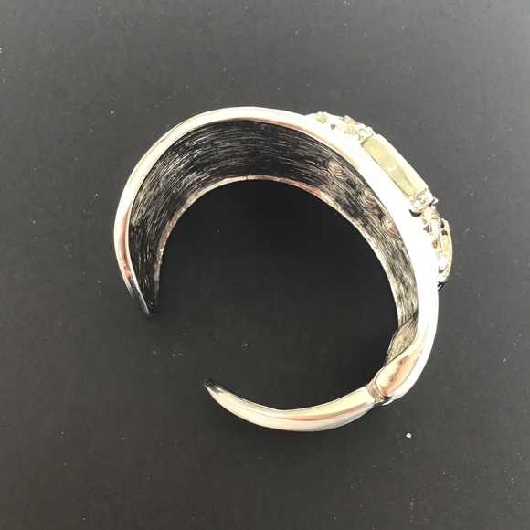 Kenneth Jay Lane White Enamel Art Deco Cuff hinged bracelet with clear crystals - Picture 4 of 10